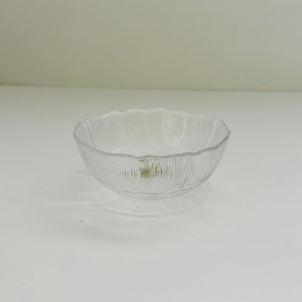 ARCOROC Fleur Clear Pressed Glass Raised Floral Petal Small Fruit Bowl, Set of 4 - Picture 6 of 7